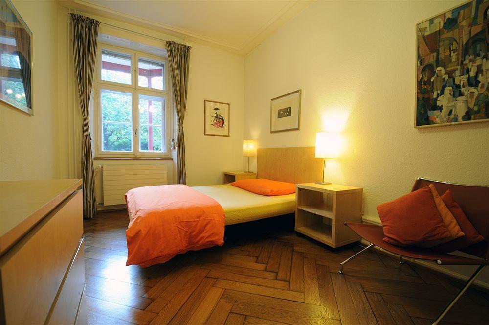 Unique Serviced Living @ Airport Line Basel Eksteriør bilde