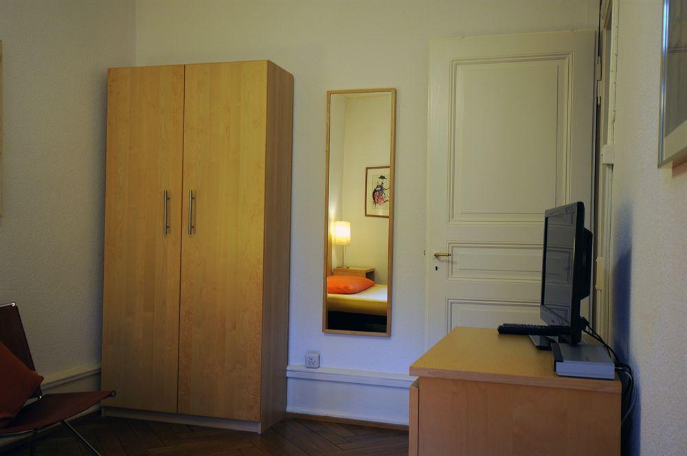 Unique Serviced Living @ Airport Line Basel Eksteriør bilde